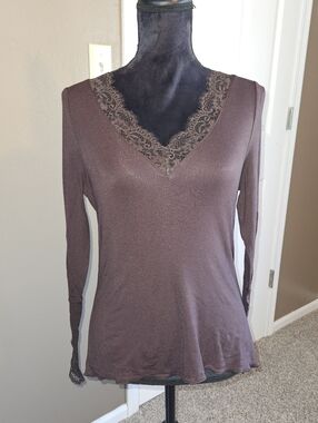 Women's Lace Trim V-Neck Long Sleeve Top - Brown